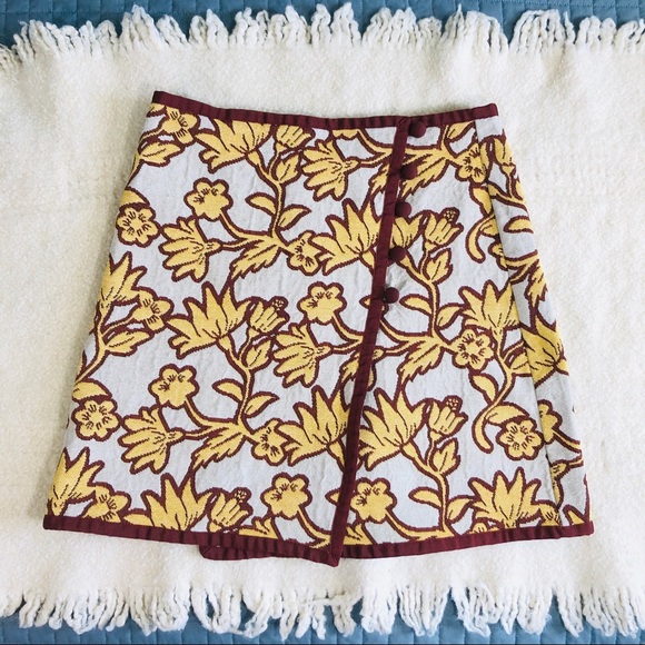 Topshop Dresses & Skirts - TOPSHOP Floral Jacquard Wrap Skirt Size 4